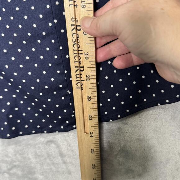 Talbots Shirt Womens 10P Navy Polka Dot Long Sleeve Button Up Wrinkle Resistant - Picture 9 of 9